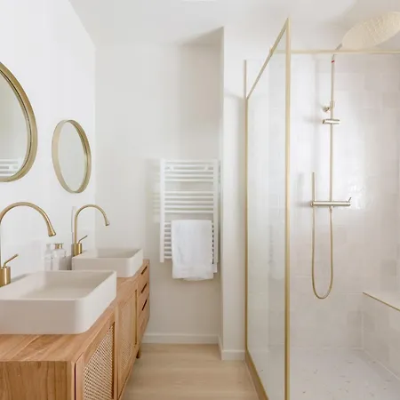 Apartment Romantique Et Charmante Parking Villeurbanne