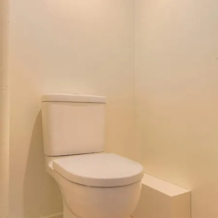 Romantique Climatisee Parking Proche Lyon 6 *